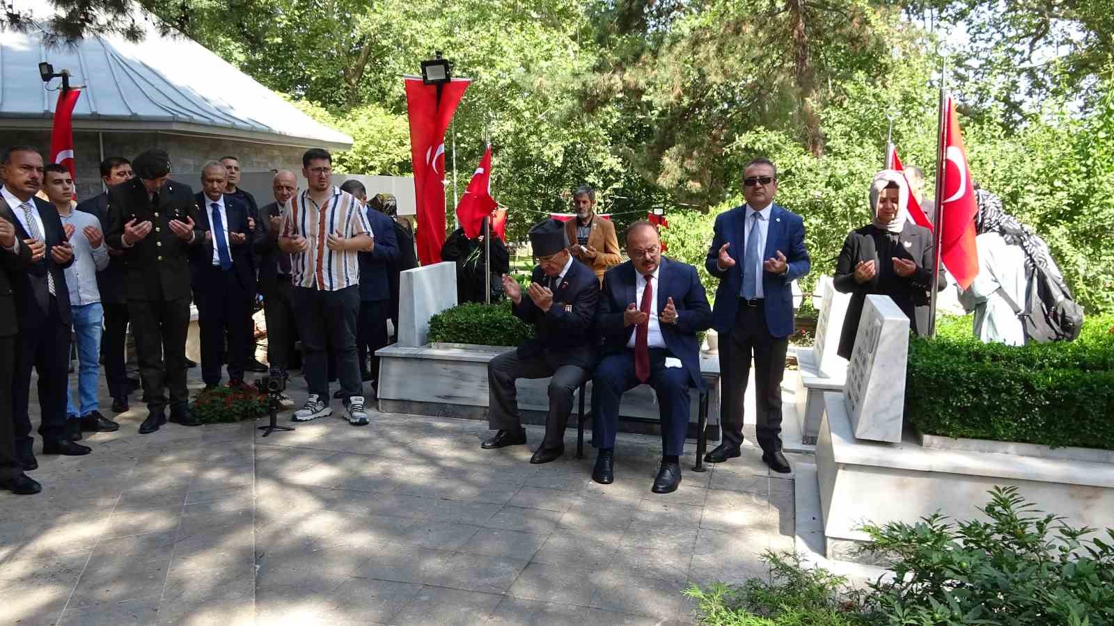 BURSA'DA 15 TEMMUZ DEMOKRASİ VE MİLLİ BİRLİK GÜNÜ ETKİNLİKLERİ ÇERÇEVESİNDE