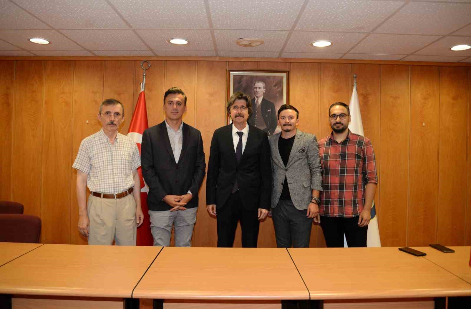 ÜNİVERSİTE-SANAYİ İŞBİRLİĞİ KONUSUNDA SON YILLARDA ÖNEMLİ MESAFELER ALAN BURSA ULUDAĞ