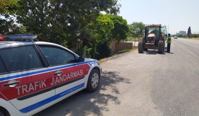 Trafik Jandarması’ndan tarım araçları kontrolü
