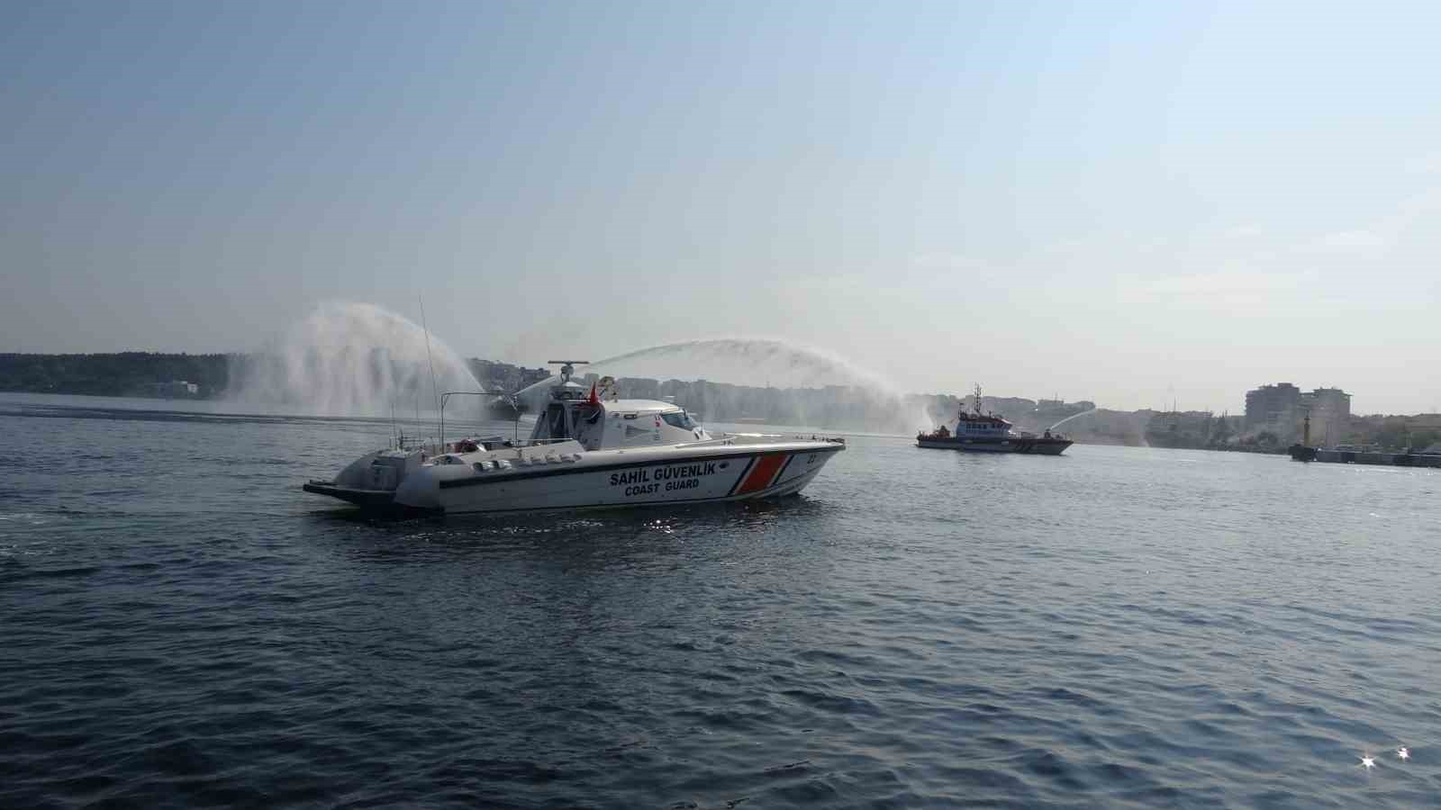 ÇANAKKALE’DE 1 TEMMUZ DENİZCİLİK VE KABOTAJ BAYRAMI, DÜZENLENEN TÖRENLE KUTLANDI.