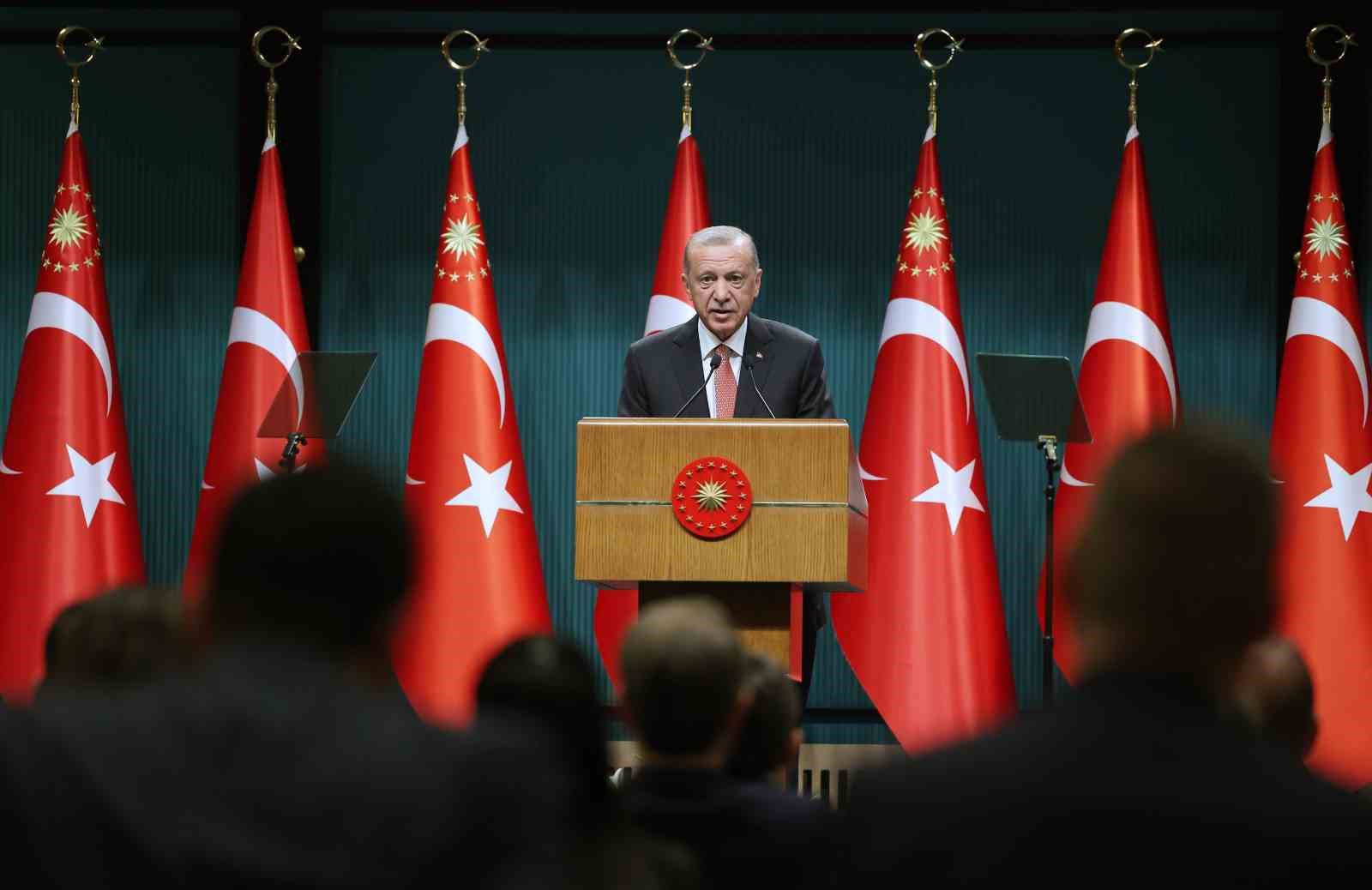 CUMHURBAŞKANI RECEP TAYYİP ERDOĞAN, ANA GÜNDEM MADDELERİNİN DEPREM BÖLGESİ OLDUĞUNU