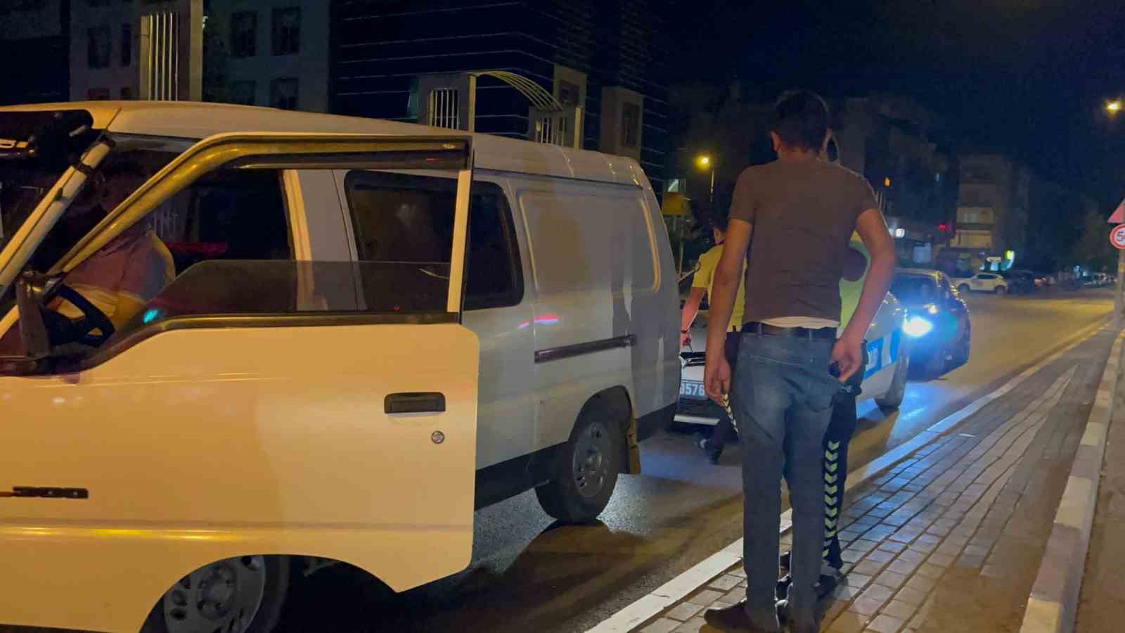 BURSA'NIN İNEGÖL EMNİYET MÜDÜRLÜĞÜ TRAFİK EKİPLERİNİN DUR İHTARINA UYMAYAN SÜRÜCÜ