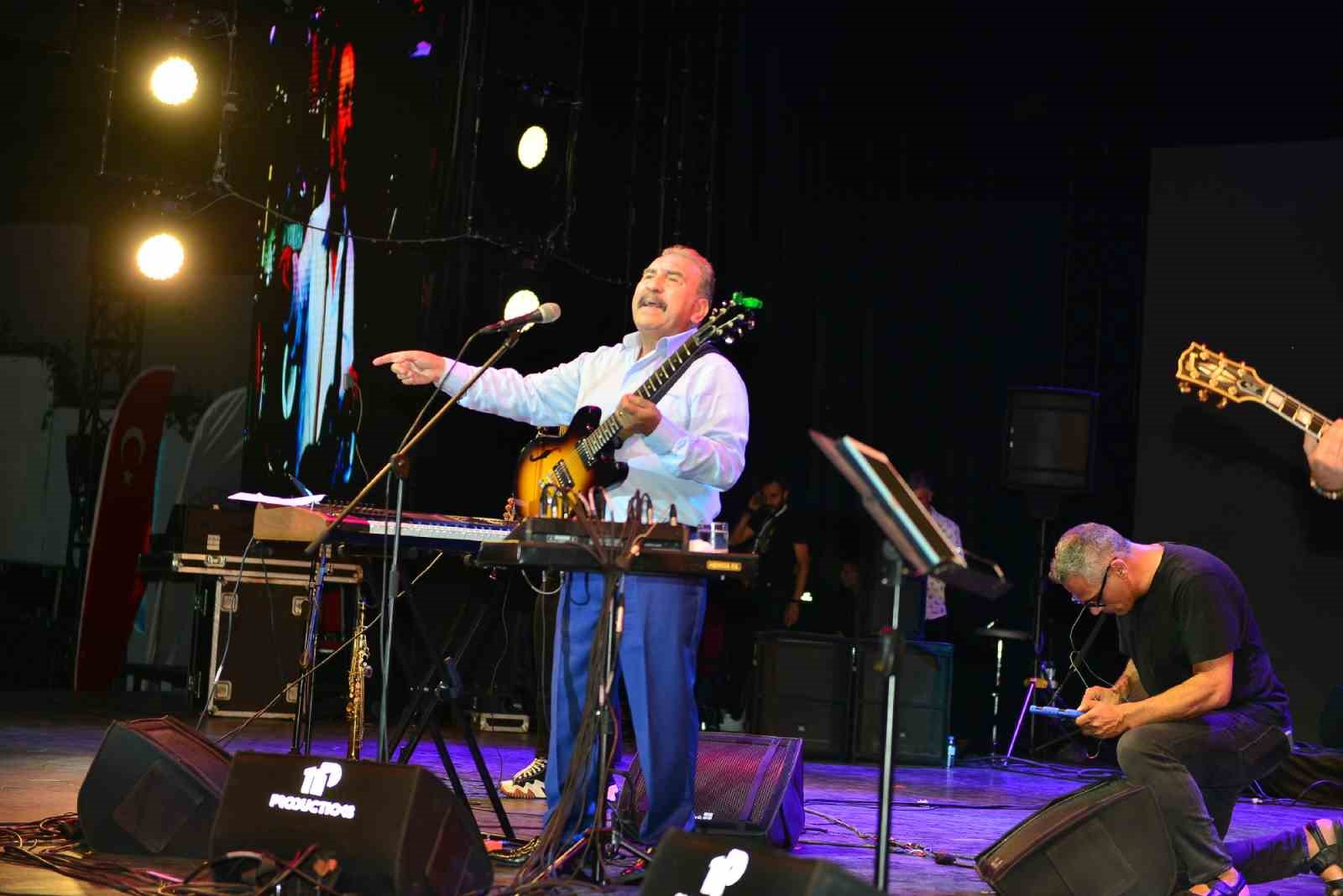 TÜRKİYE’NİN EN UZUN SOLUKLU FESTİVALİ 61. ULUSLARARASI BURSA FESTİVALİ KONSERLERİ