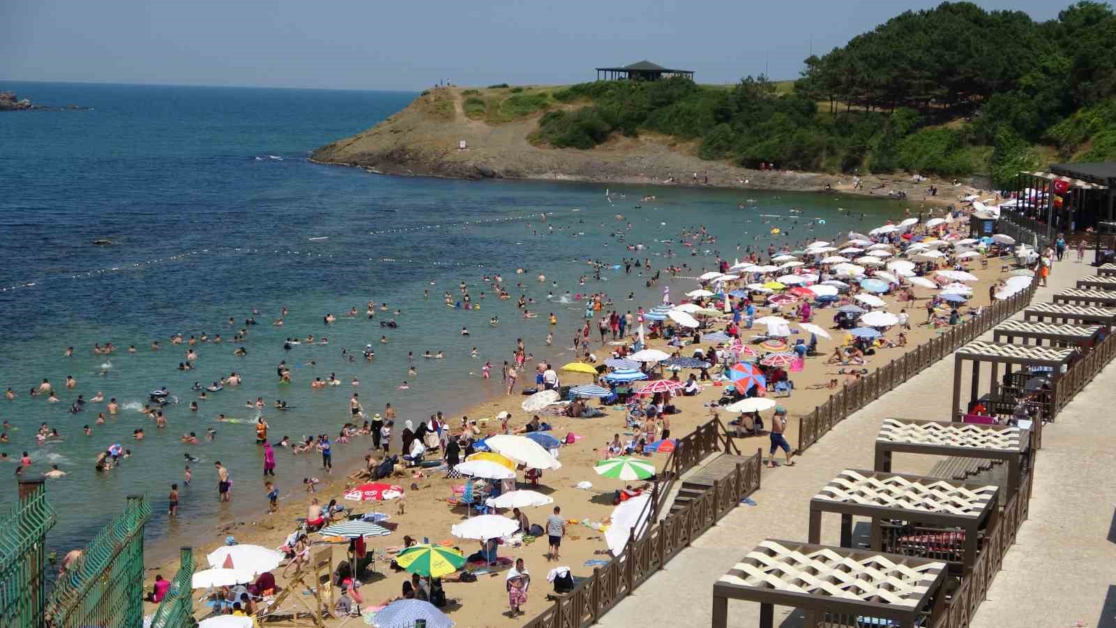 İSTANBULLULARIN UĞRAK NOKTALARINDAN OLAN VE HAVALARIN ISINMASIYLA ÇOK SAYIDA VATANDAŞI