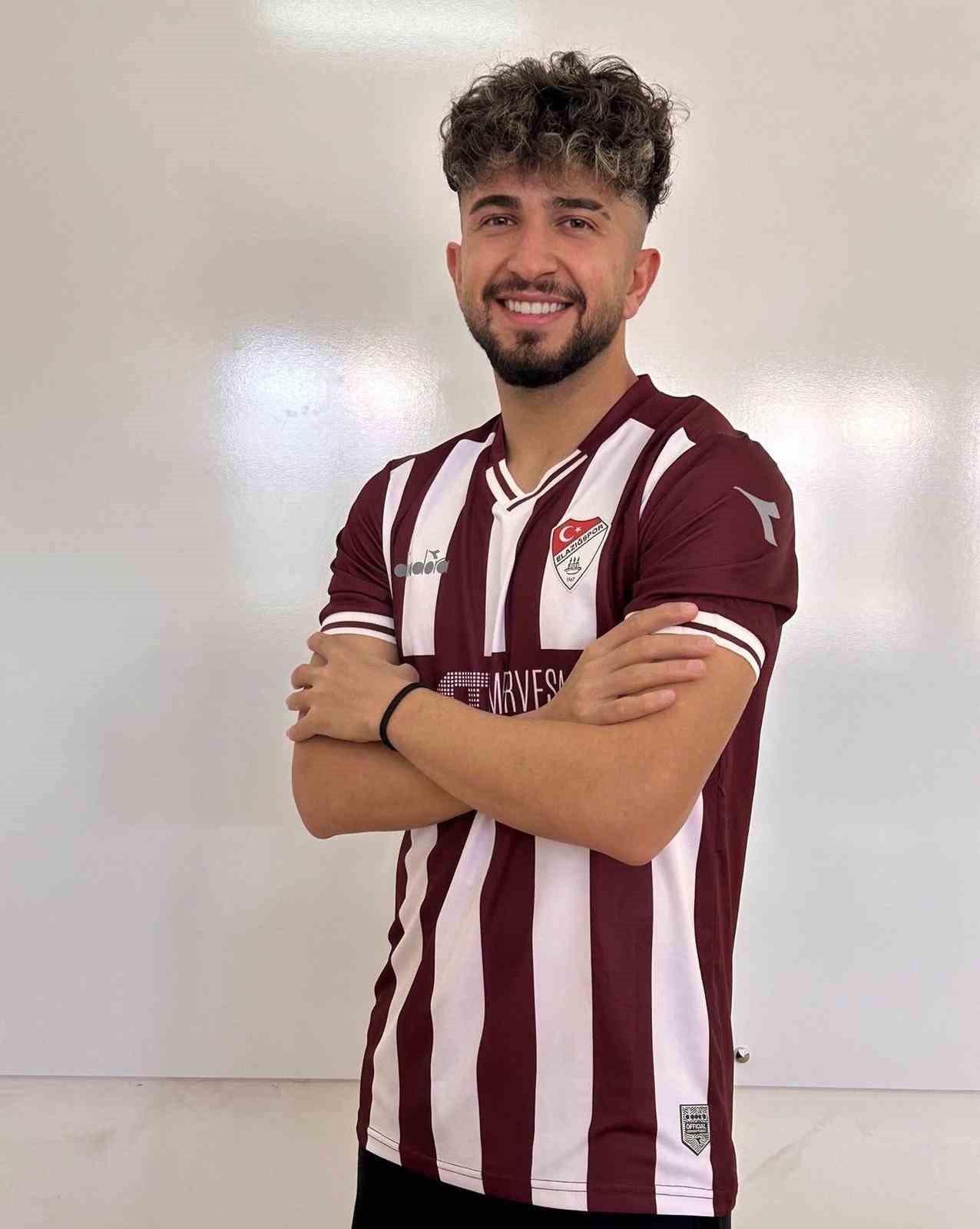 TFF 3. LİG TAKIMLARINDAN ELAZIĞSPOR'DA FORMA GİYEN 21 YAŞINDAKİ FUTBOLCU