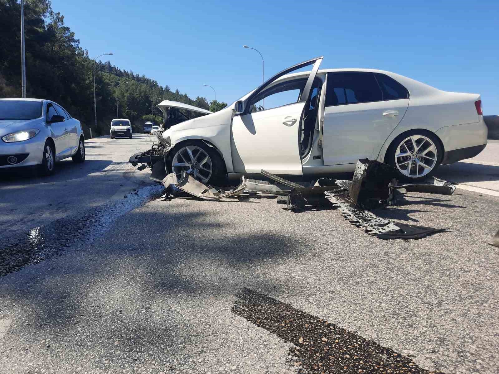 Eriyen asfalt kazaya sebep oldu ERİYEN ASFALT KAZAYA SEBEP OLDU