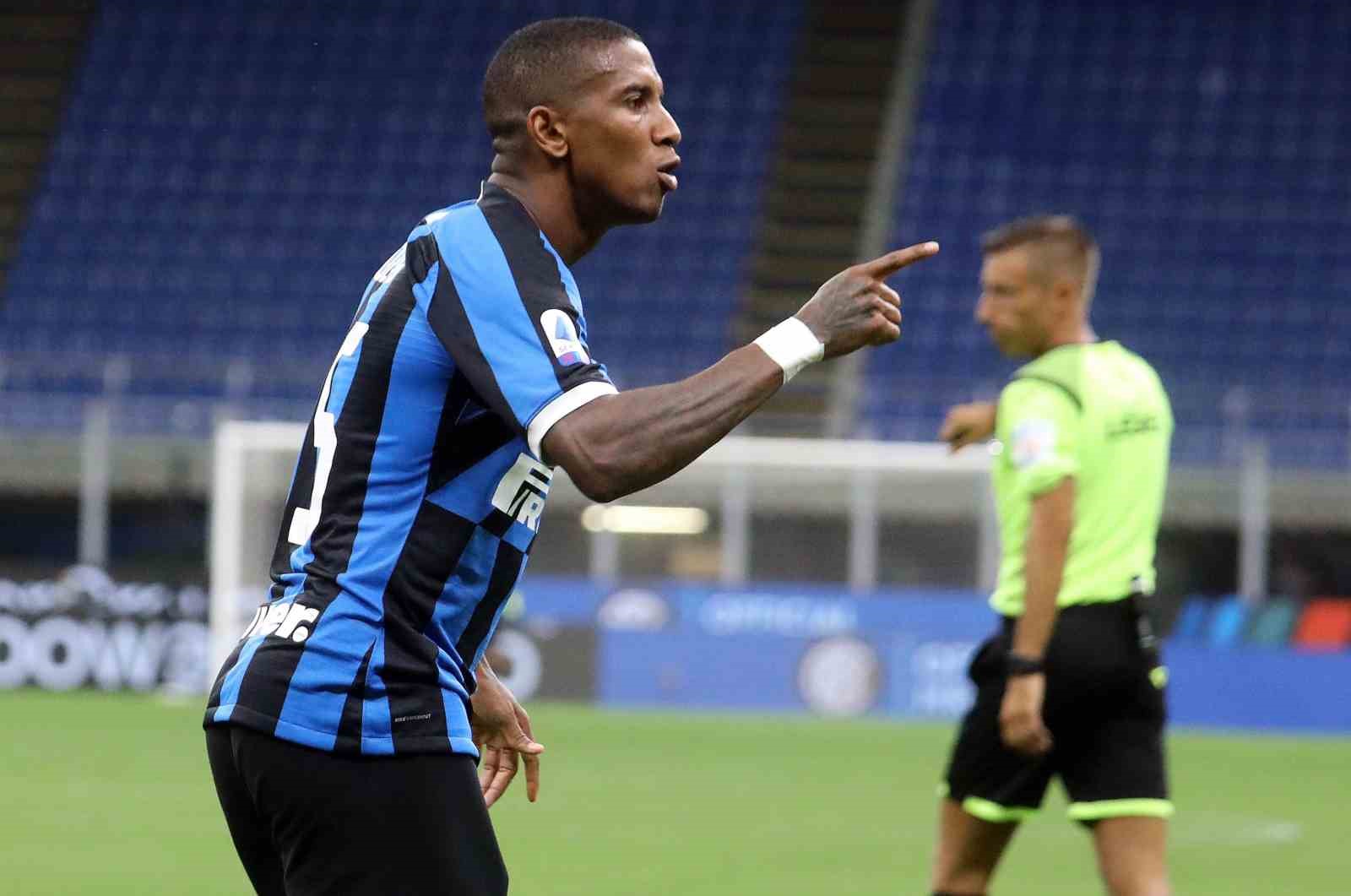 PREMİER LİG EKİBİ EVERTON, SON OLARAK ASTON VİLLA FORMASI GİYEN