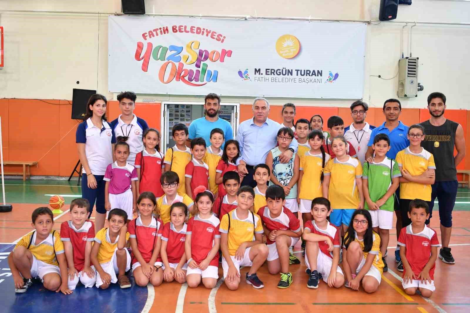 OKULLARIN KAPANMASIYLA BİRLİKTE FATİH BELEDİYESİ, 9 FARKLI BRANŞTA YAZ SPOR