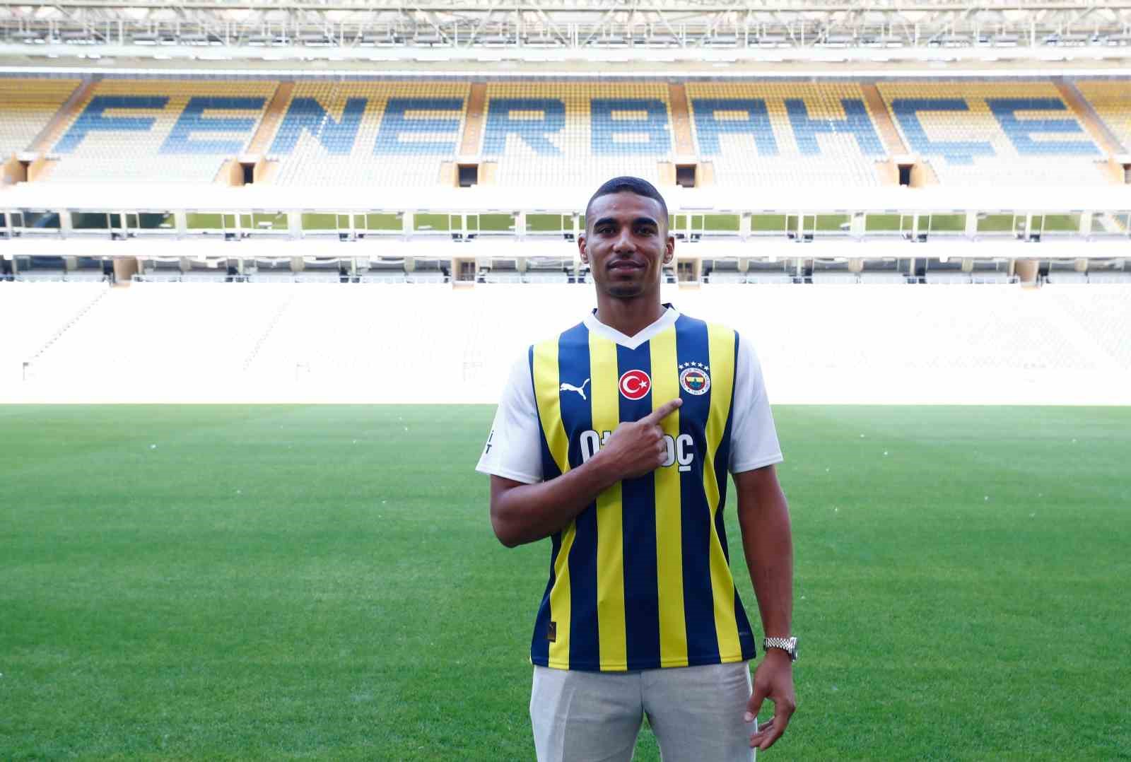 FENERBAHÇE, SEZON SONU STRASBOURG İLE SÖZLEŞMESİ SONA EREN 28 YAŞINDAKİ