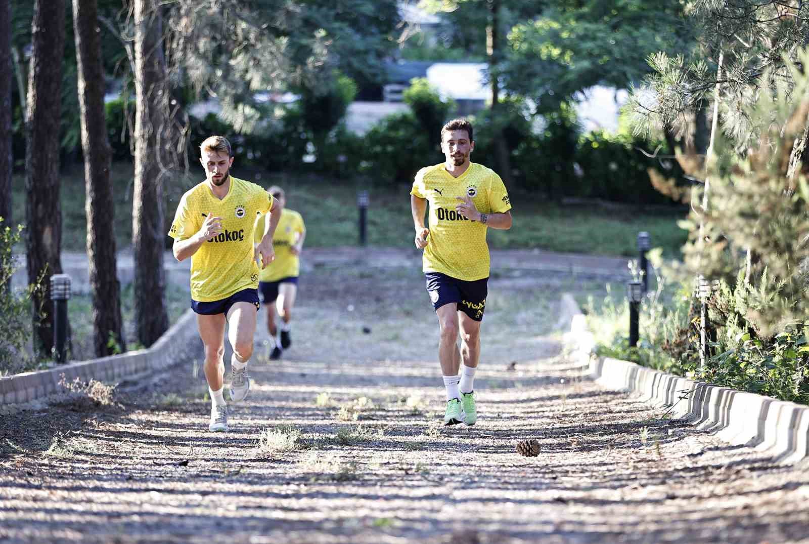 FENERBAHÇE, YENİ SEZON HAZIRLIKLARINI AKŞAM SAATLERİNDE YAPTIĞI GÜNÜN İKİNCİ ANTRENMANIYLA