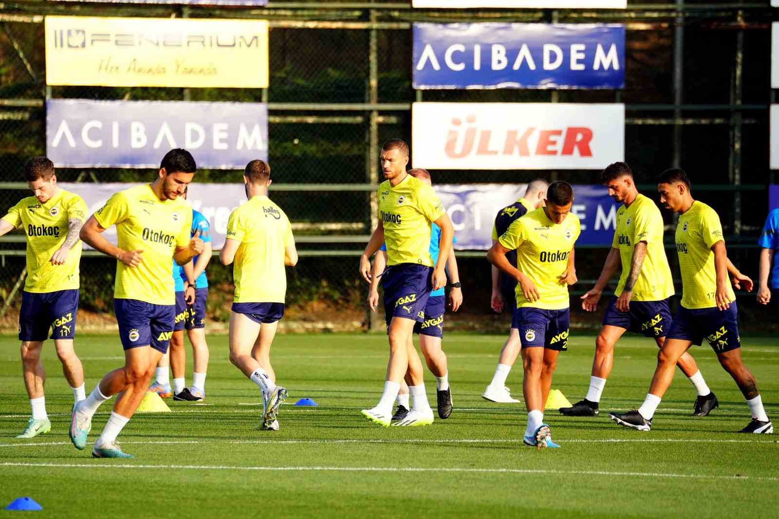 FENERBAHÇE, UEFA AVRUPA KONFERANS LİGİ 2. ELEME TURU'NDA YARIN SAHASINDA