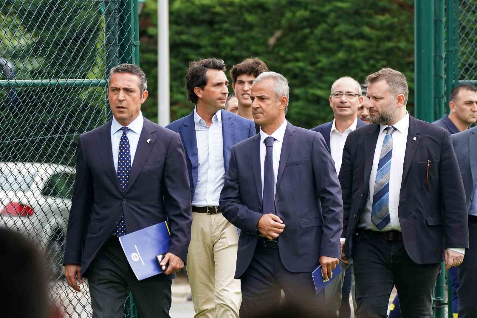FENERBAHÇE’NİN ANLAŞMAYA VARDIĞI TEKNİK DİREKTÖR İSMAİL KARTAL, KENDİSİNİ 1 YILLIĞINA