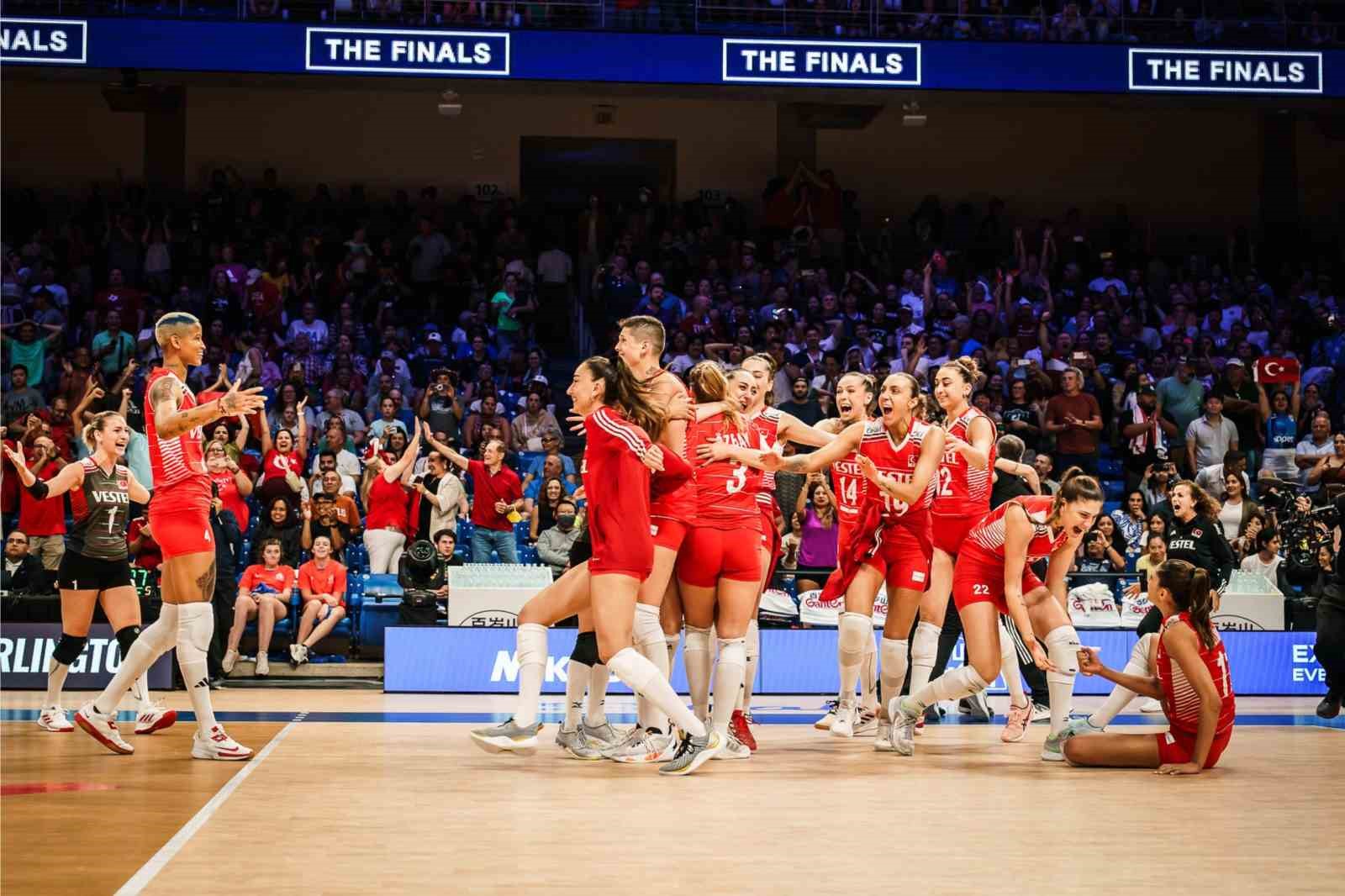 A MİLLİ KADIN VOLEYBOL TAKIMI, YARIN FIVB MİLLETLER LİGİ FİNALİNDE