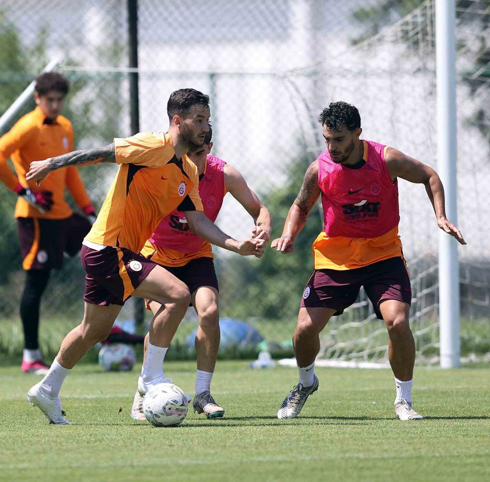 GALATASARAY, 2023-2024 SEZONU HAZIRLIKLARINI BUGÜN YAPTIĞI ANTRENMANLA SÜRDÜRDÜ.