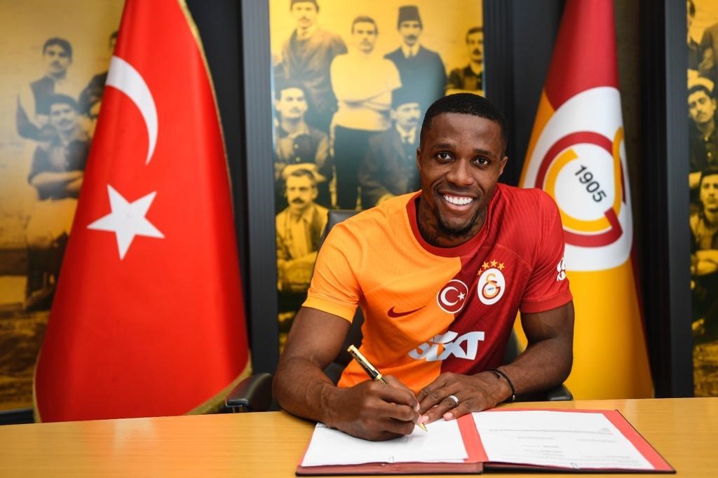 YENİ SEZON ÖNCESİ TRANSFER ÇALIŞMALARINI SÜRDÜREN GALATASARAY, İNGİLTERE PREMİER LİG