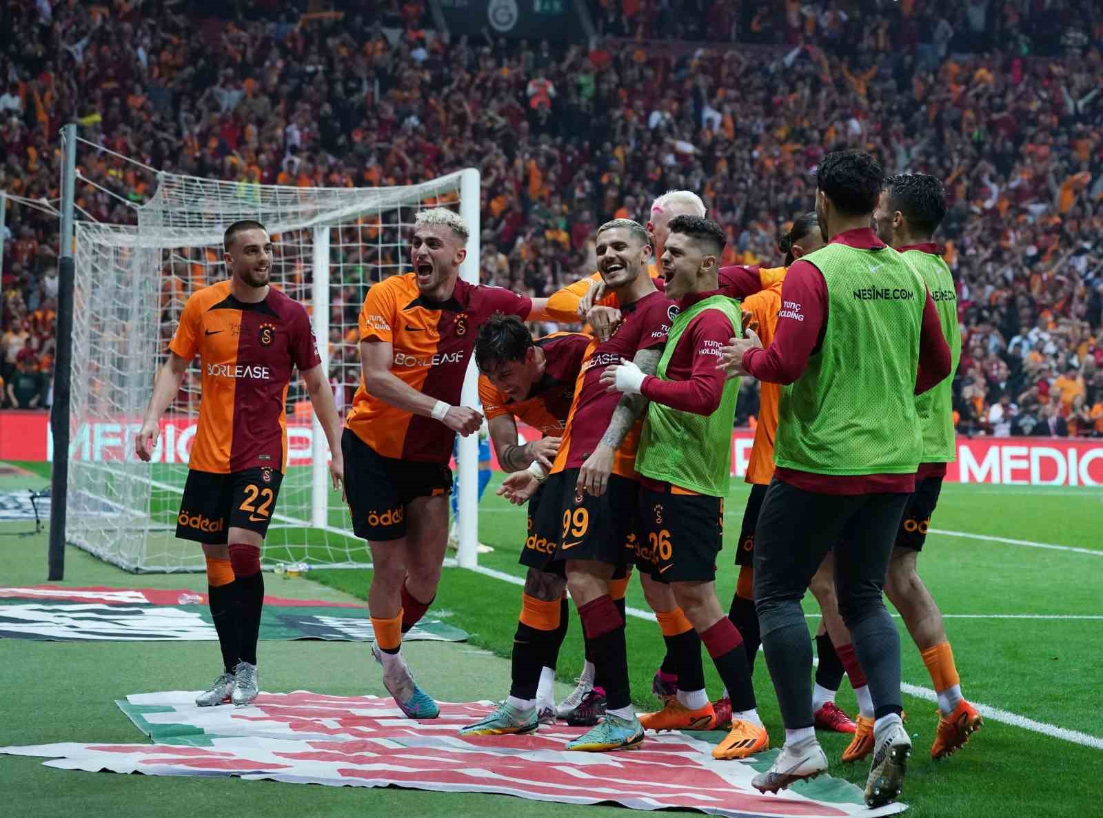 GALATASARAY'IN MUHTEMEL RAKİPLERİ BELLİ OLDU (ARŞİV)