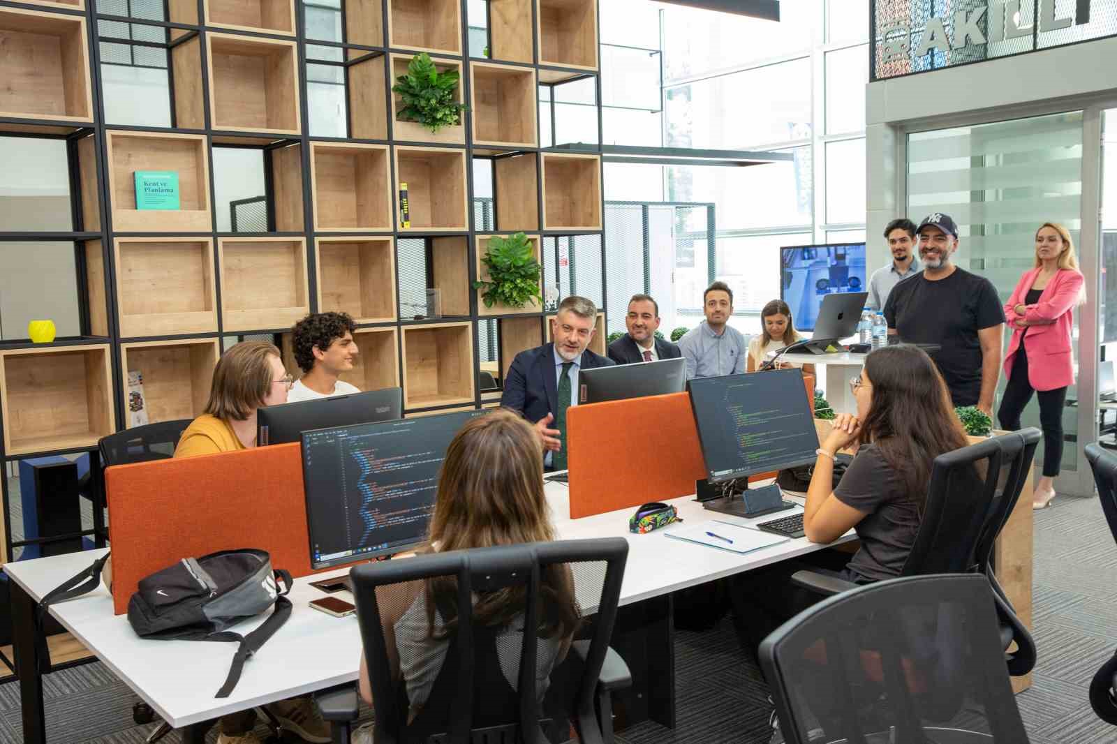 BURSA BÜYÜKŞEHİR BELEDİYESİ TARAFINDAN KURULAN B-CUBE AKILLI ŞEHİRCİLİK VE İNOVASYON
