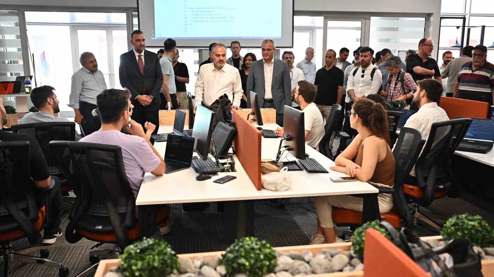 BURSA BÜYÜKŞEHİR BELEDİYESİ TARAFINDAN KURULAN B-CUBE AKILLI ŞEHİRCİLİK VE İNOVASYON