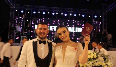 Gönen’de muhteşem düğün