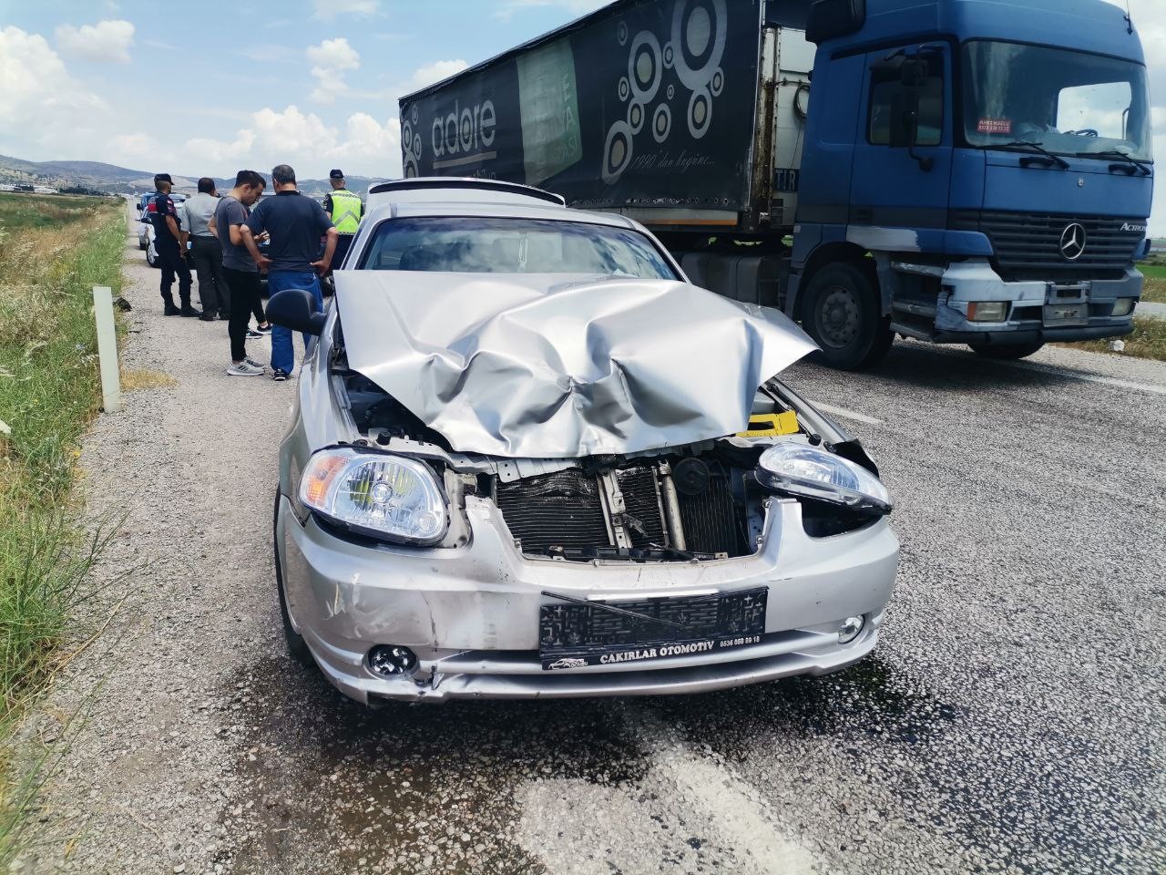 GÖNEN'DE TRAFİK KAZASINDA 1 KİŞİ YARALANDI