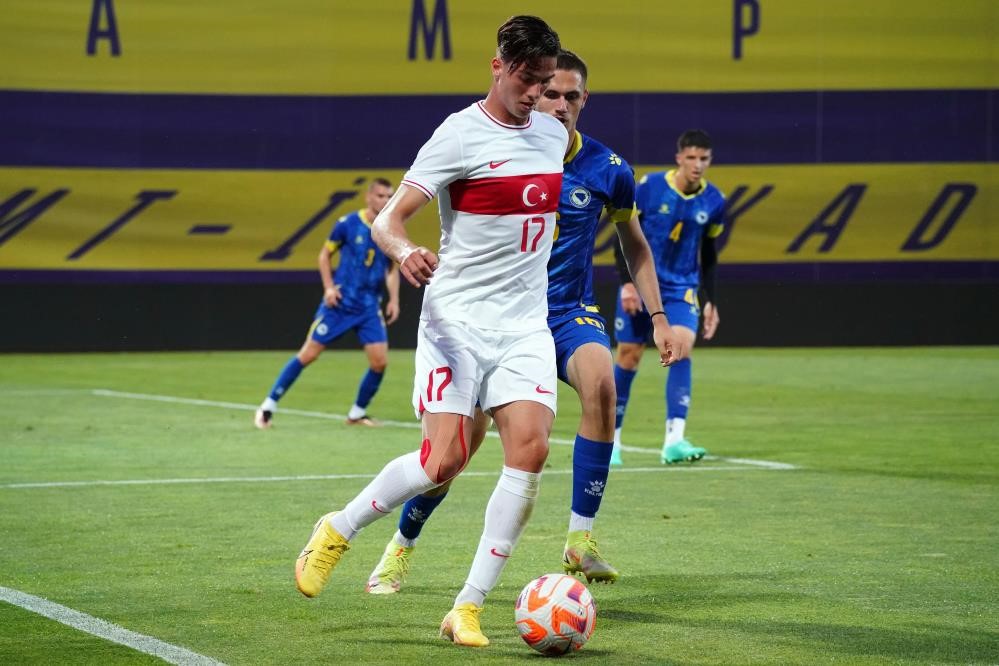 HATAYSPOR, 21 YAŞINDAKİ FUTBOLCU BERTUĞ YILDIRIM’IN SÖZLEŞMESİNİN 3 YILLIĞINA UZATILDIĞINI