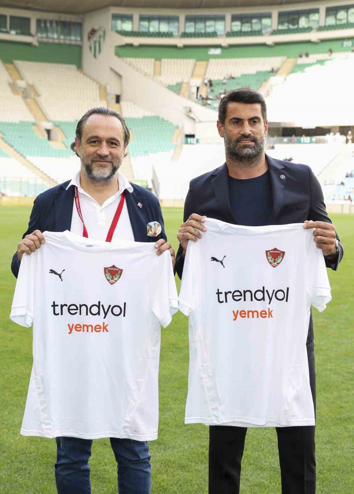 HATAYSPOR, HULL CİTY İLE BURSA’DA OYNANAN DOSTLUK MAÇINA İLK KEZ