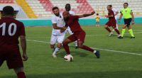 Trendyol 1. Lig takımlarından Bandırmaspor hazırlık maçında Bolu Atatürk stadında