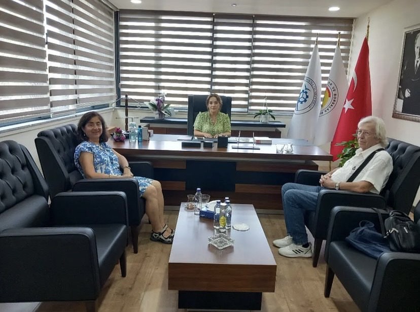 Kuzey Karolina eyaletine bağlı Cary şehrinden Öğretim Üyesi Nur Önvural