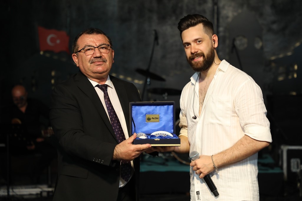 İNEGÖL BELEDİYESİ’NİN DÜZENLEDİĞİ “YILDIZLARIN ALTINDA AÇIK HAVA KÜLTÜR SANAT ETKİNLİKLERİ”