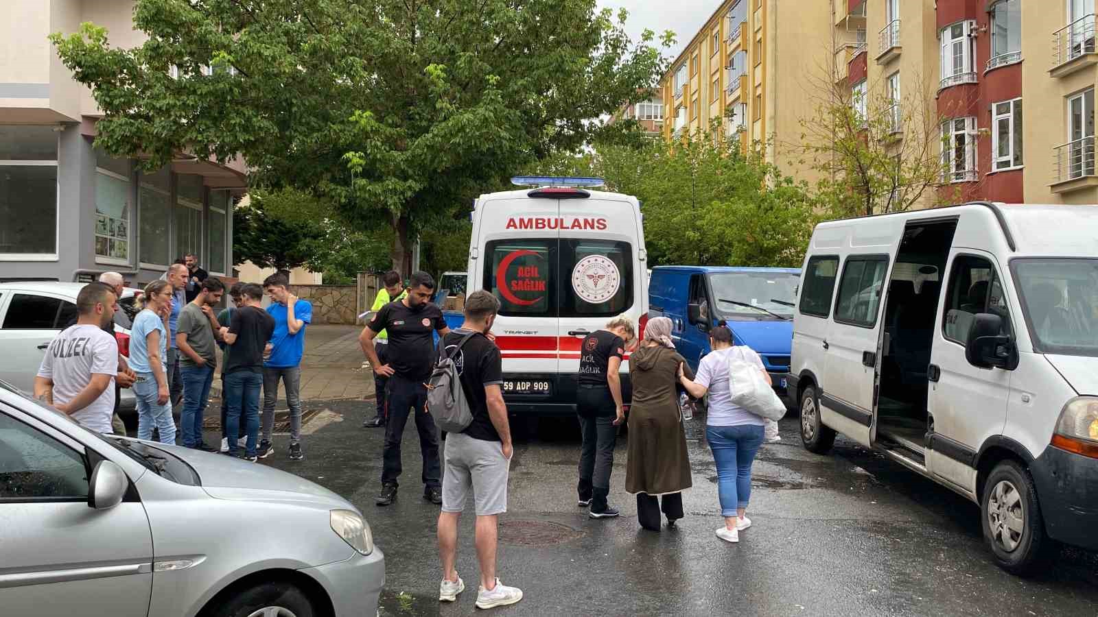 İŞÇİ SERVİSİNİN OTOMOBİLLE ÇARPIŞTIĞI KAZA KAMERADA