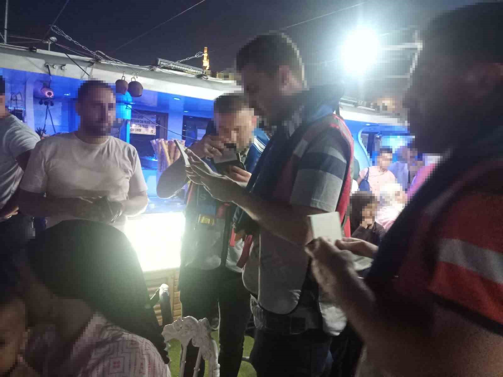 YASADIŞI GÖÇLE MÜCADELE ÇERÇEVESİNDE İSTANBUL GENELİNDE YAPILAN DENETİMLERDE 728 KAÇAK