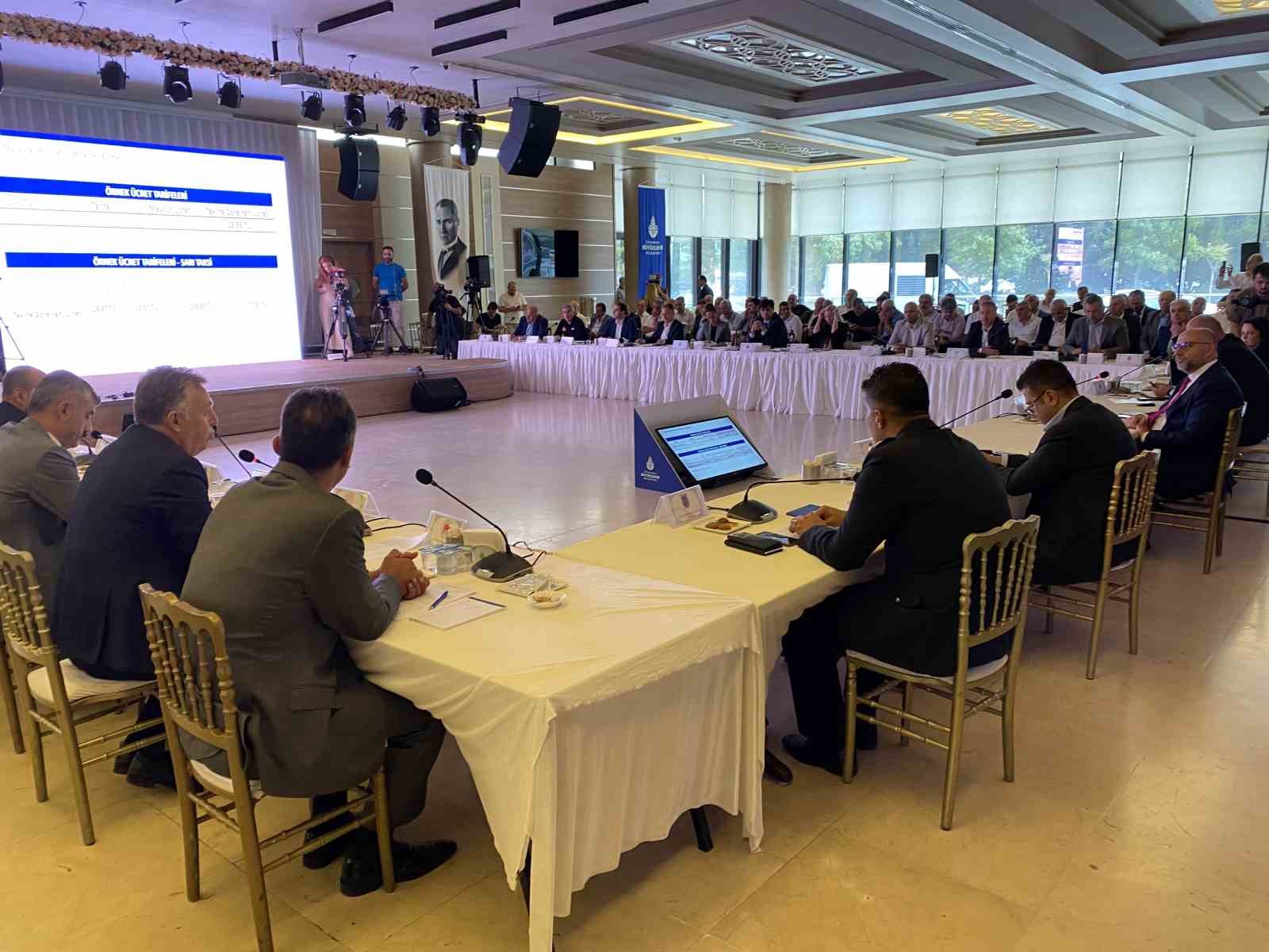 İSTANBUL BÜYÜKŞEHİR BELEDİYESİ (İBB) ULAŞIM KOORDİNASYON MERKEZİ (UKOME) TOPLANTISINDA TOPLU