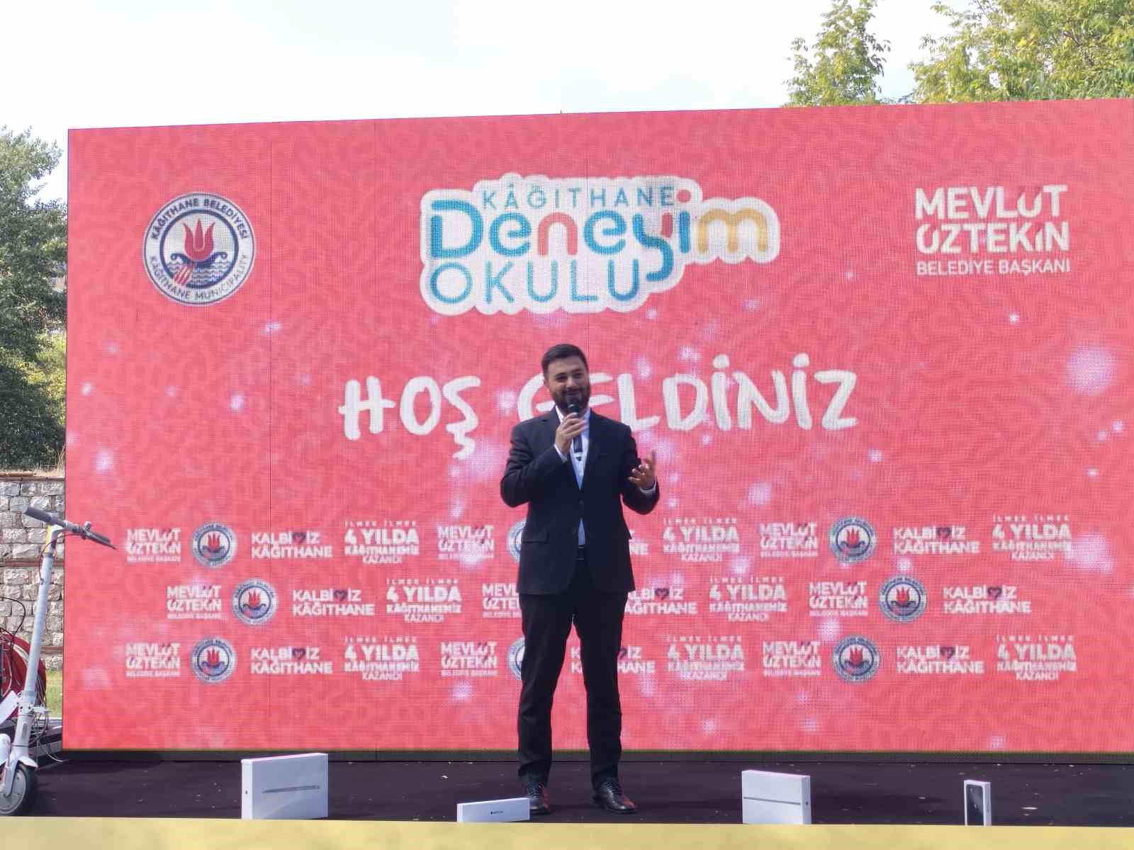KAĞITHANE BELEDİYE BAŞKANI MEVLÜT ÖZTEKİN BİR KONUŞMA YAPTI