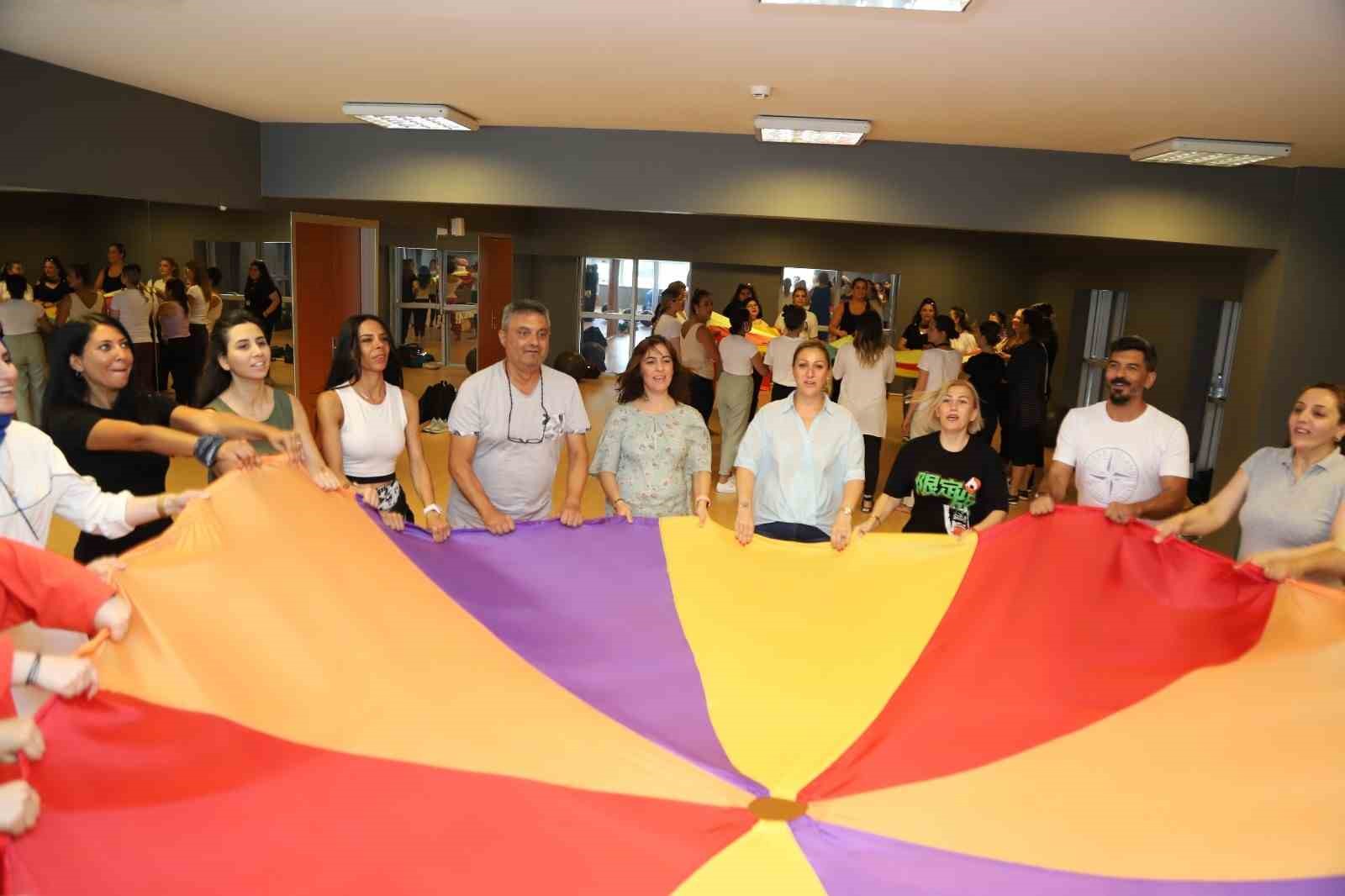 KARTAL BELEDİYESİ, BELEDİYENİN KREŞ ÖĞRETMENLERİNE YÖNELİK HEM ÖĞRETİCİ HEM DE