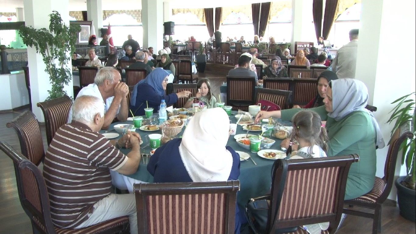ANKARA’NIN KEÇİÖREN BELEDİYESİ, İLÇEDE YAŞAYAN ŞEHİT AİLELERİNE YÖNELİK YEMEK PROGRAMI
