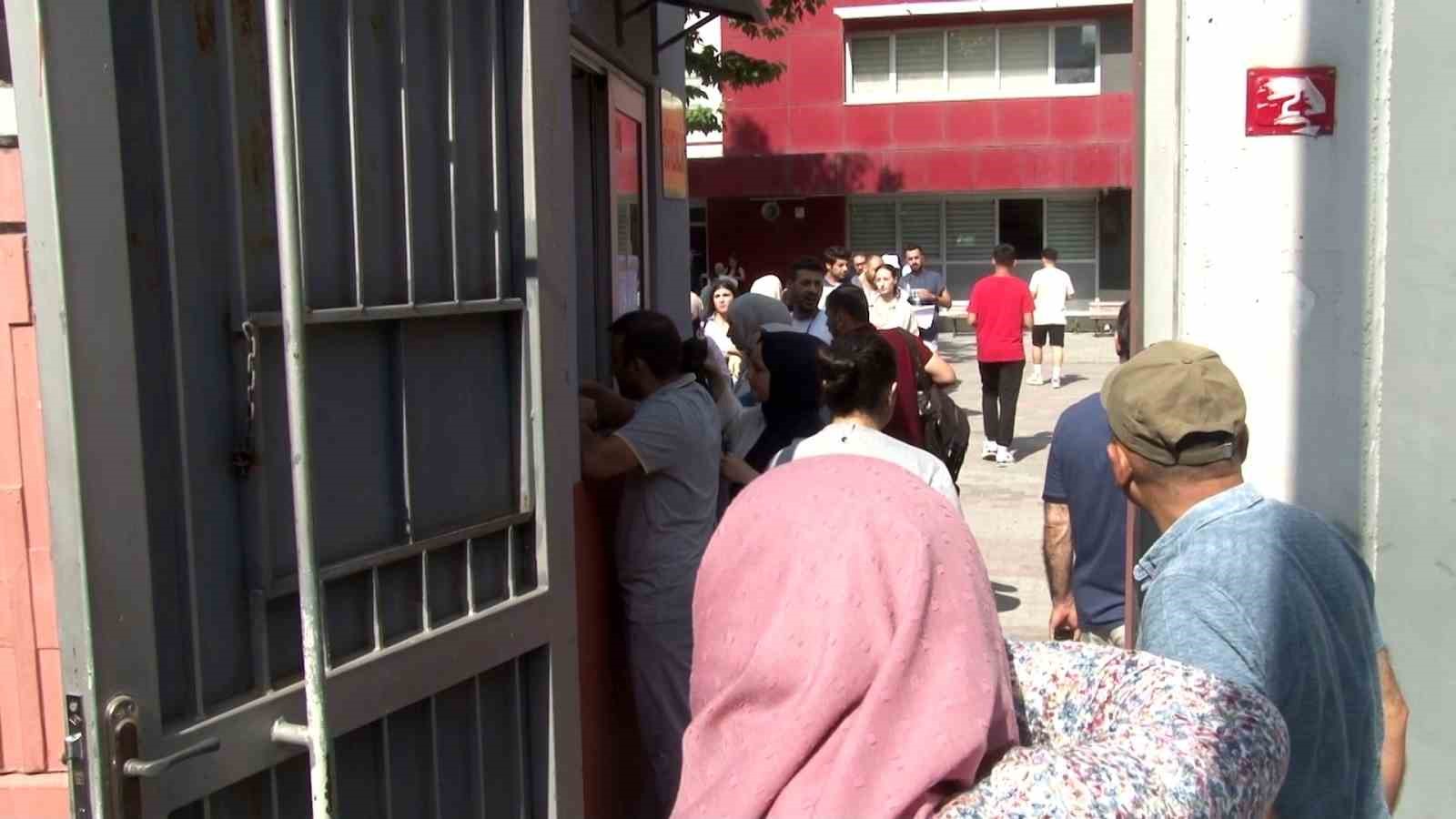 KPSS GENEL YETENEK VE GENEL KÜLTÜR OTURUMU BAŞLADI