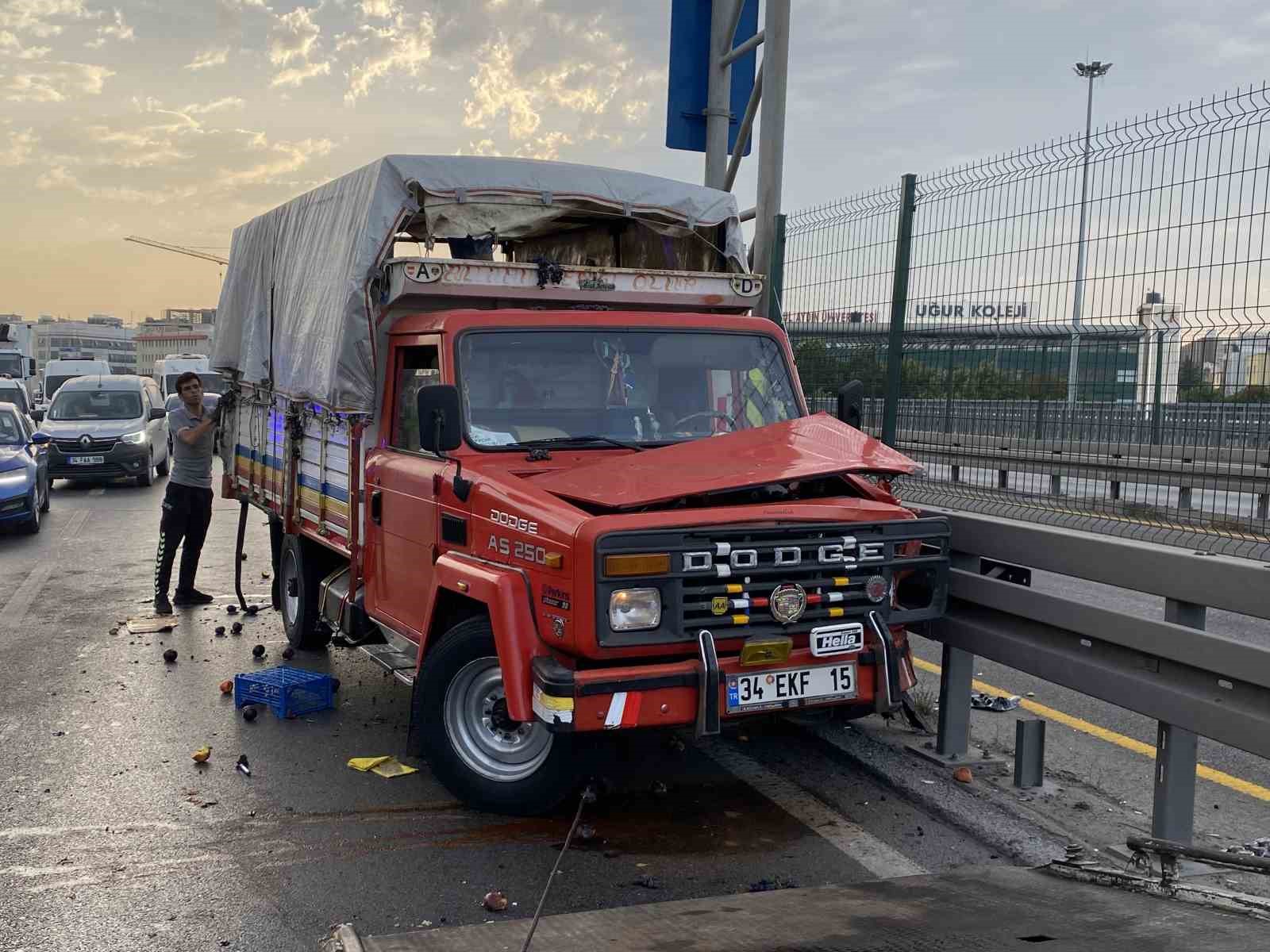 KAZAYA KARIŞAN KAMYONET