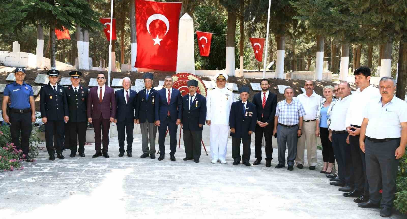 ÇANAKKALE'NİN LAPSEKİ İLÇESİNDE 15 TEMMUZ DEMOKRASİ VE MİLLİ BİRLİK GÜNÜ