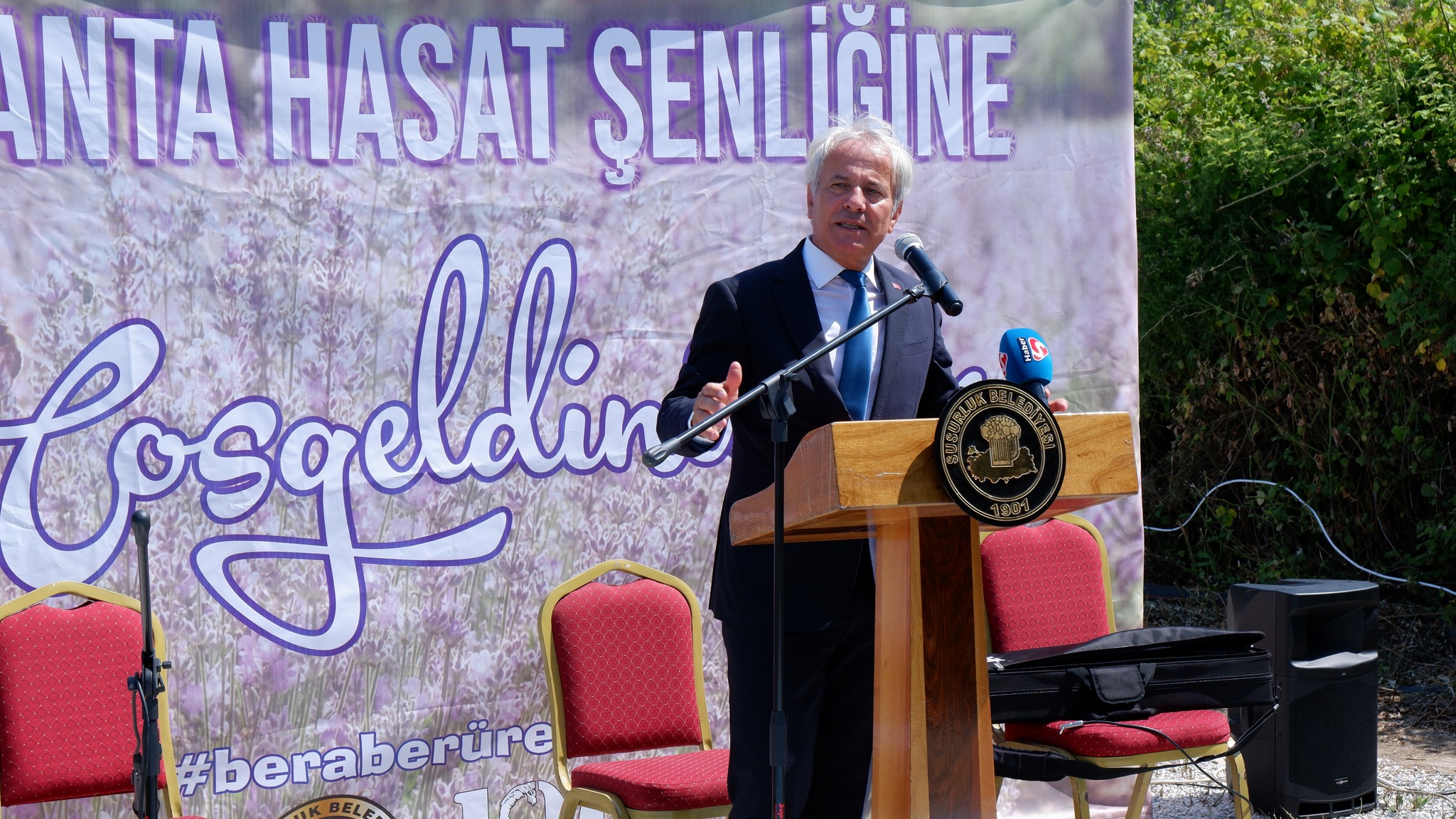 Susurluk Belediyesi, yılın ilk lavanta hasadını gerçekleştirdi. Susurluk Belediye Başkanı