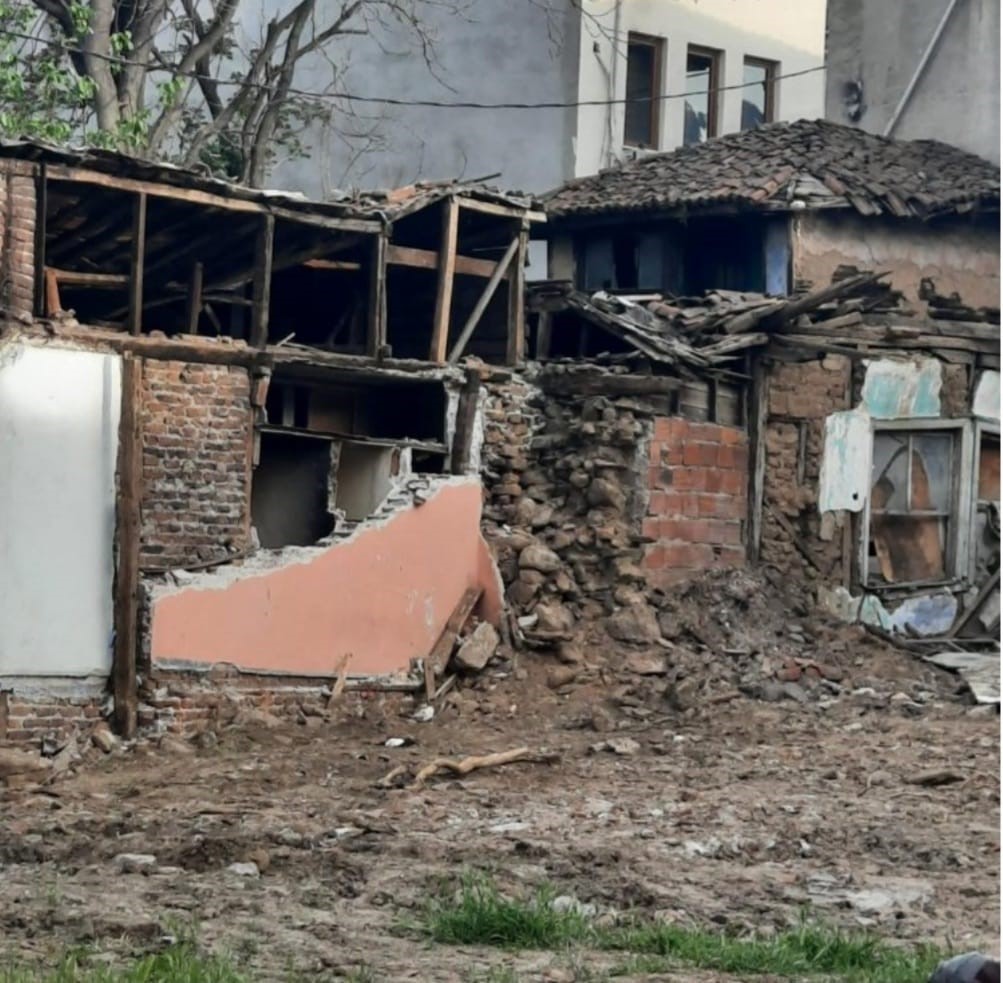 OSMANGAZİ BELEDİYE ESKİ MECLİS ÜYESİ CEMİL AYDIN, TAYAKADIN MAHALLESİNDE BULUNAN