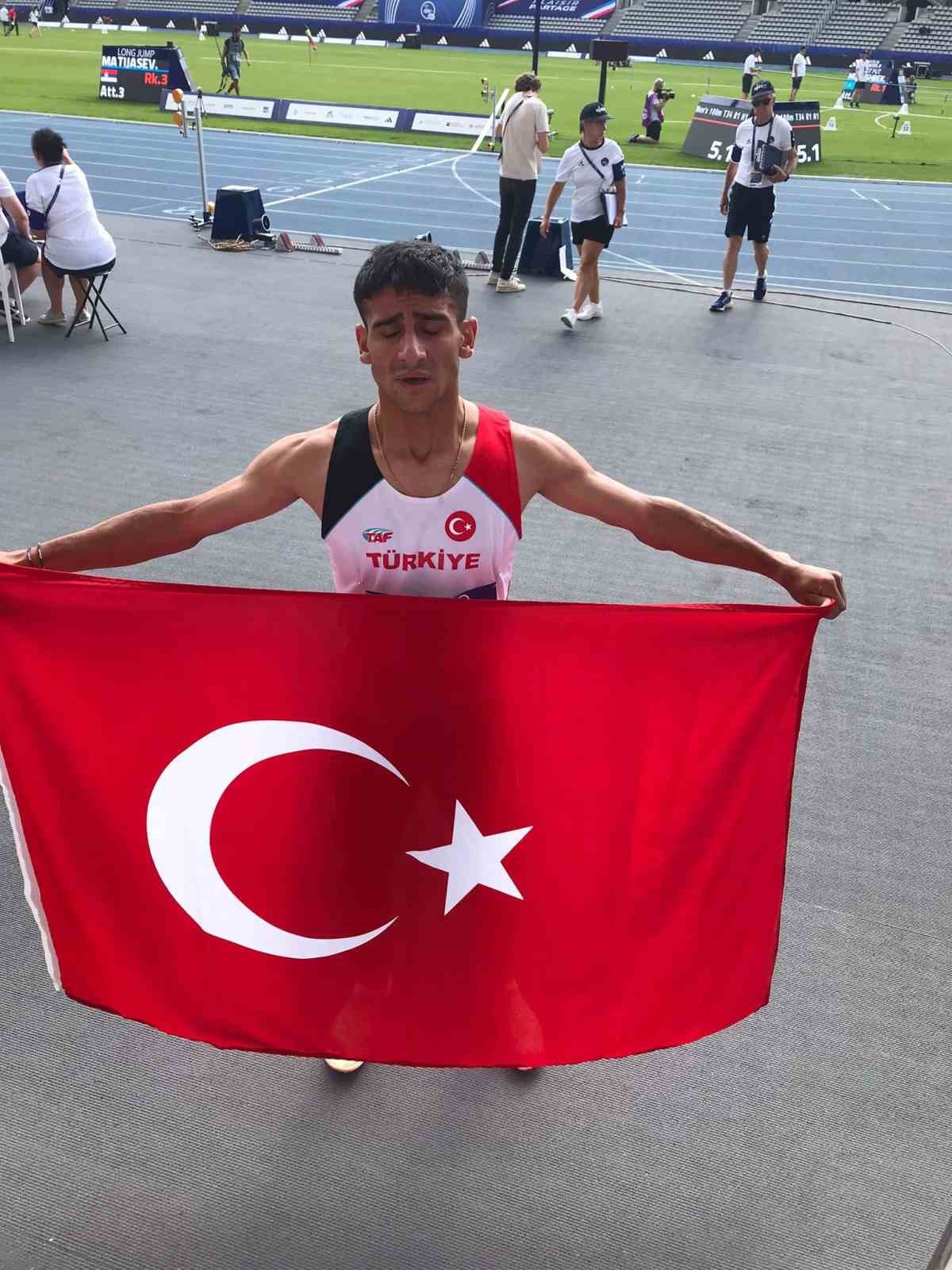 FRANSA'DA DÜZENLENEN DÜNYA PARA ATLETİZM ŞAMPİYONASI'NDA ERKEKLER 1500 METRE T13