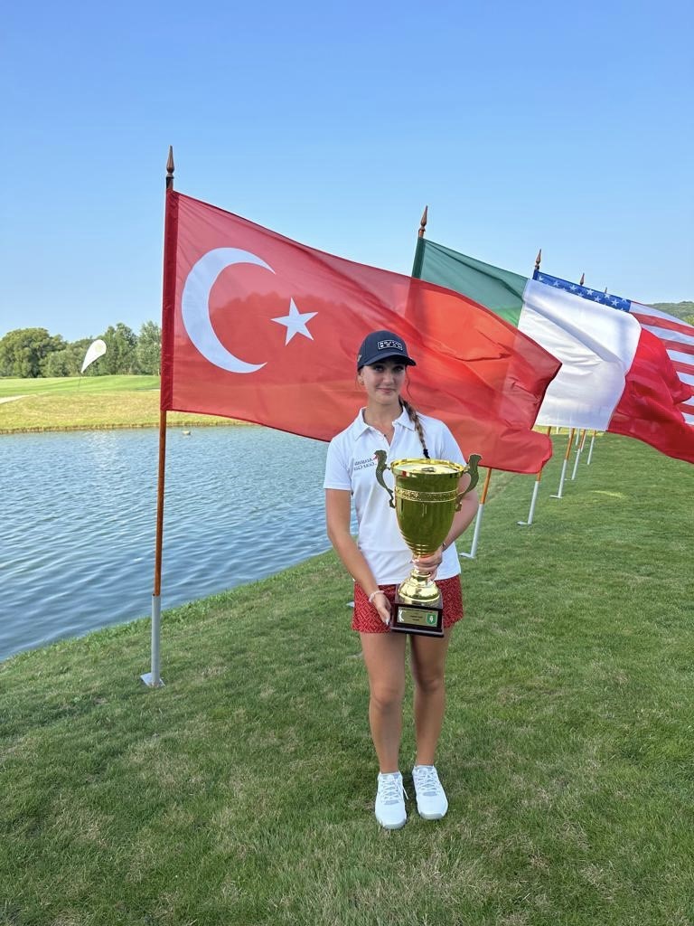63. MACARİSTAN AMATÖR AÇIK ŞAMPİYONASI'NDA MİLLİ SPORCU DENİZ SAPMAZ ŞAMPİYON