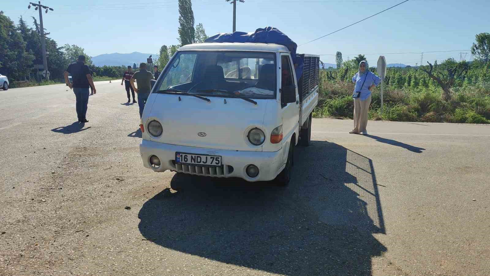 ORHANGAZİ-İZNİK KARAYOLU ÜREĞİL KAVŞAĞINDA MEYDANA GELEN TRAFİK KAZASINDA, ANA YOLDAN