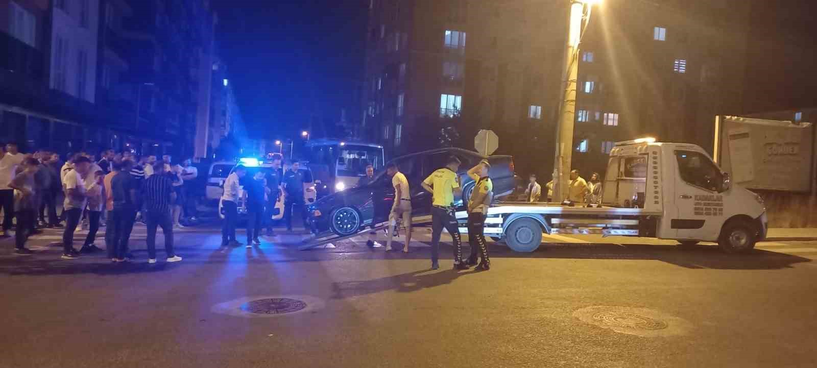 KAZA YAPAN OTOMOBİLİN ÇEKİLME ANI