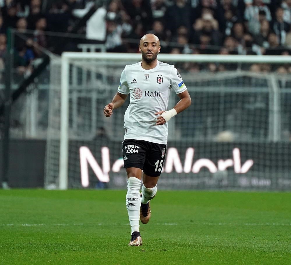 GEÇEN SEZON BEŞİKTAŞ FORMASI GİYEN İNGİLİZ FUTBOLCU NATHAN REDMOND, SOSYAL