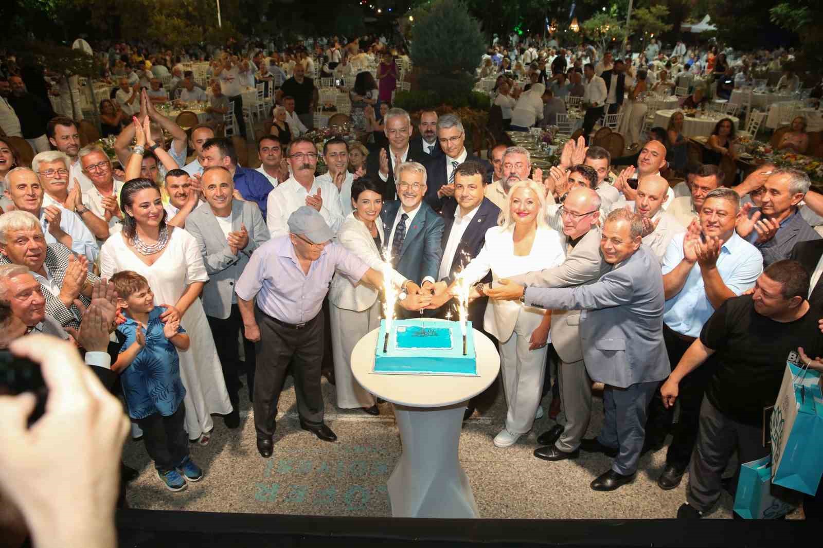 NİLÜFER BELEDİYESİ’NİN KURULUŞUNUN 36. YILI, YÖNETİM VE ÇALIŞANLARIN KATILDIĞI GECEDE