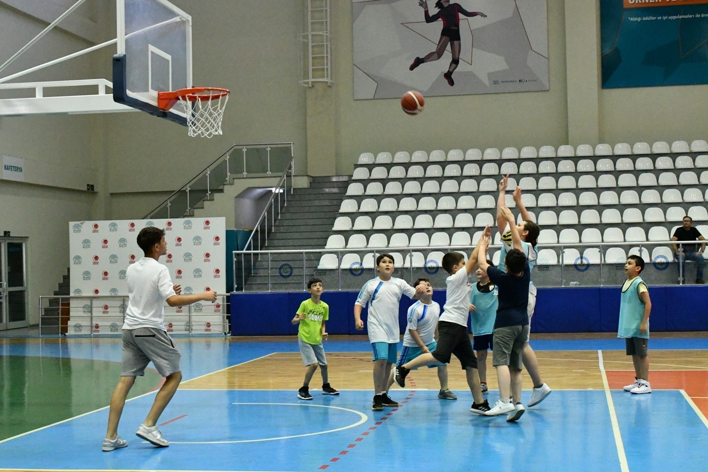 NİLÜFER BELEDİYESİ VE NİLÜFER BELEDİYESPOR İŞ BİRLİĞİYLE DÜZENLENEN YAZ SPOR