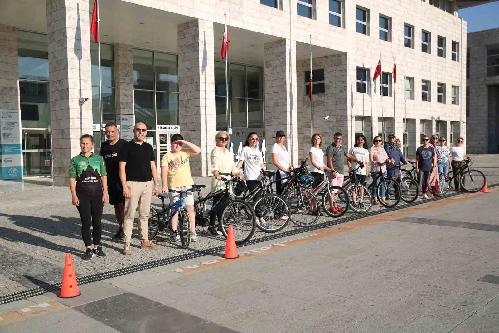 NİLÜFER BELEDİYESİ’NİN, NİLÜFER KENT KONSEYİ İŞ BİRLİĞİYLE DÜZENLEDİĞİ 'BİSİKLET AKADEMİSİ',