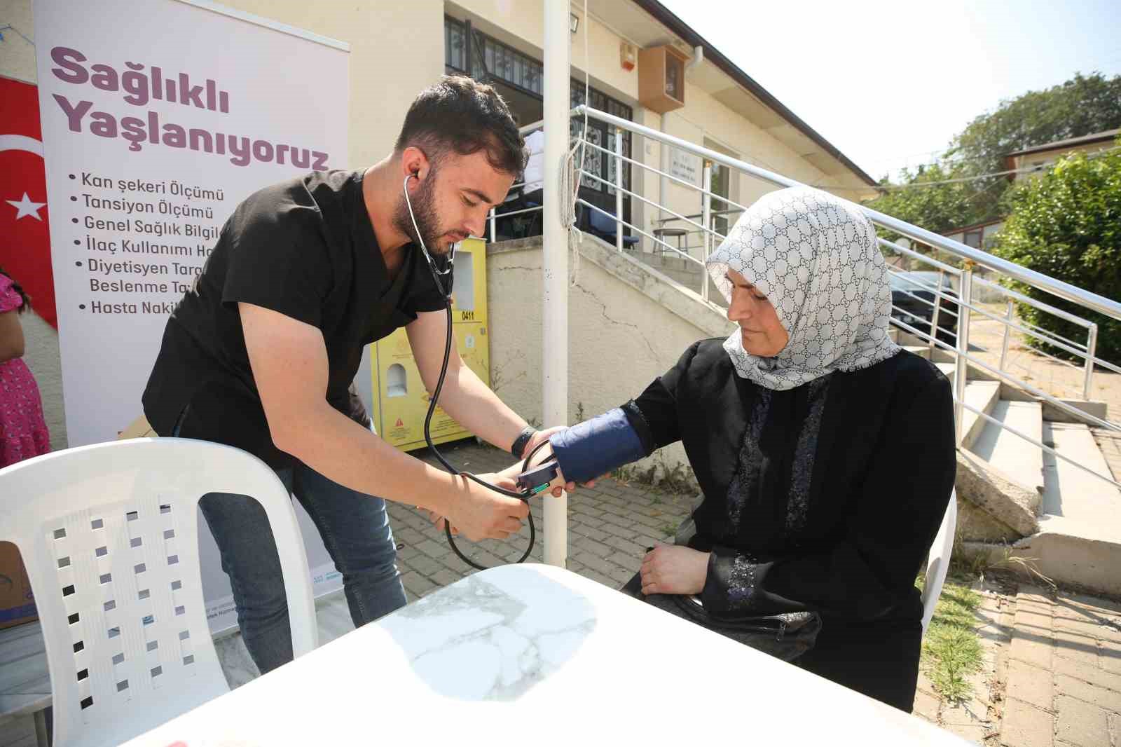 NİLÜFER BELEDİYESİ, KIRSAL MAHALLELERDE YAŞAYAN VATANDAŞLARA YÖNELİK “SAĞLIKLI YAŞLANIYORUZ” PROGRAMI