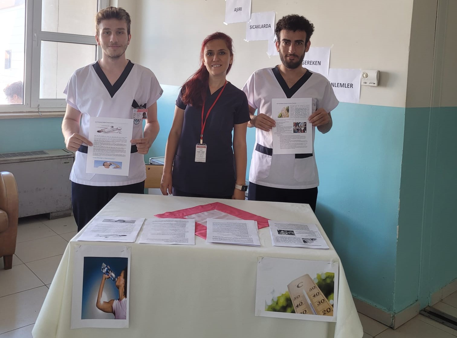 Bandırma Eğitim ve Araştırma Hastanesi’nde kurulan stantta vatandaşlar aşırı sıcaklara